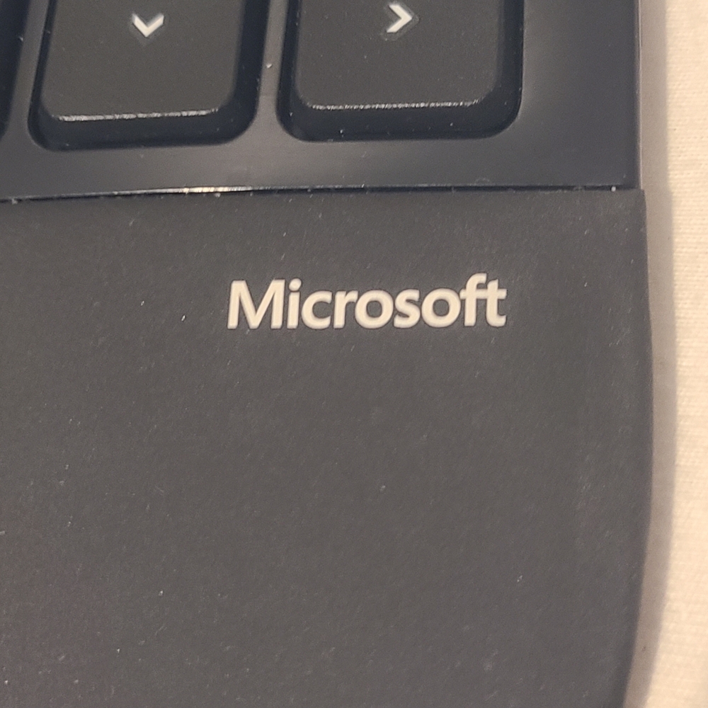 Microsoft Sculpt Ergonomic Wireless Desktop Keyboard Bluetooth Black WORKING EUC - Picture 2 of 6